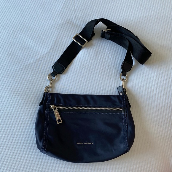 Marc Jacobs Handbags - Marc Jacobs nylon crossbody bag
